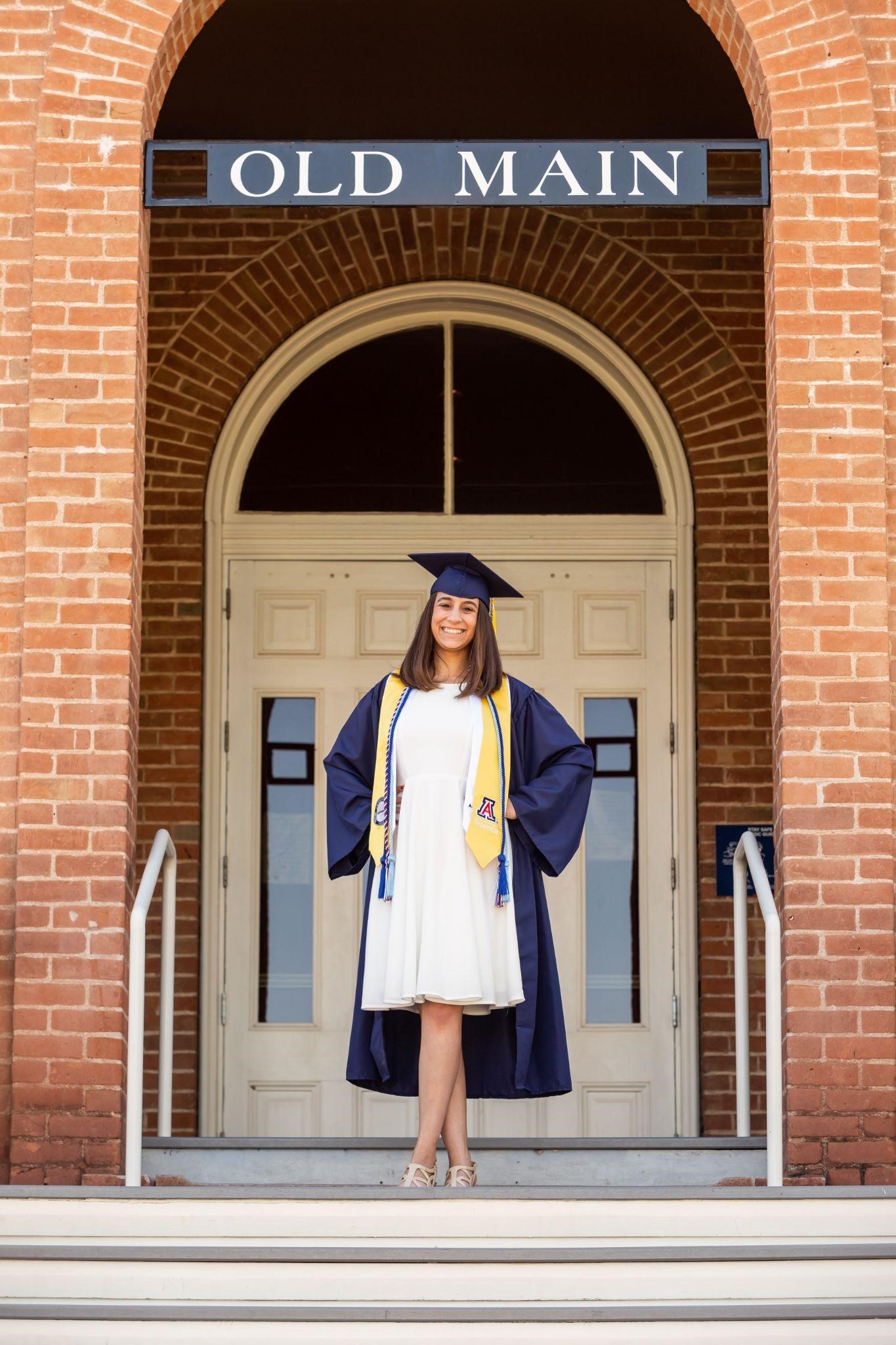 Abrielle graduation photo